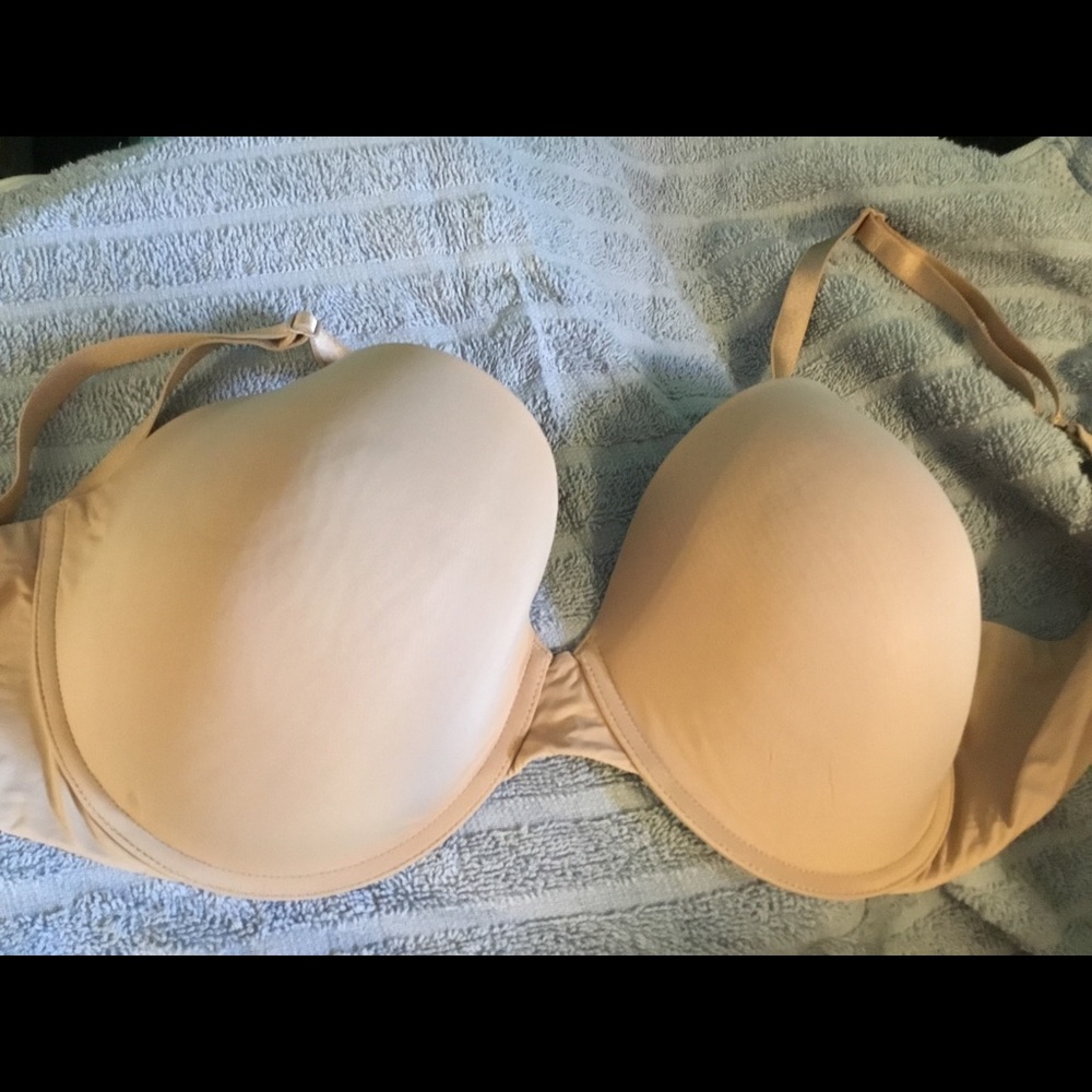 Victoria’s Secret beige 40D uplift semi Demi